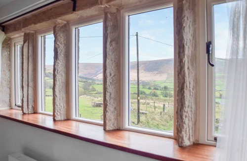 Diggle Cottage | 2 bedroom accommodation in Diggle, Saddleworth