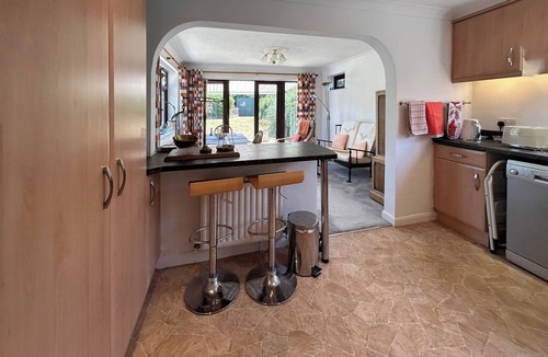 Broadstone Cottage | 2 bedroom accommodation in Broadstone, near Poole