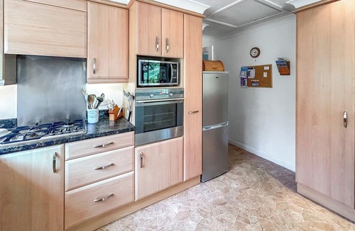 Broadstone Cottage | 2 bedroom accommodation in Broadstone, near Poole