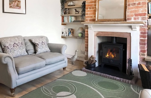 New Forest District Cottage | 2 bedroom accommodation in Lyndhurst, near Brockenhurst