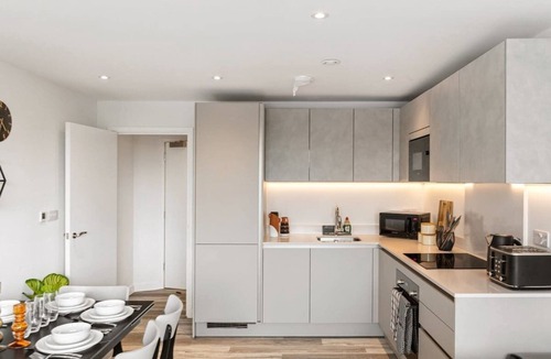 Barnhill Apartment | 2-Bedroom Apartment with Patio near Underground Station
