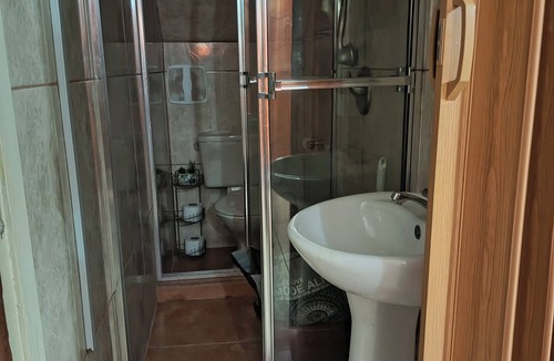 Downtown Apartment | 2-bedroom apartment with WiFi, AC in Port of Spain