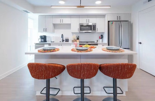 Manhattan Apartment | 2-bedroom Apartment in Peaceful Manhattan - Close to Campus!