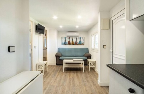 Bolonia Apartment | 2-bedroom apartment in serene Bolonia with AC