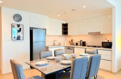 Za'abeel 2 Apartment | 2 bedroom apartment infront of Dubai mall by Aventine homes