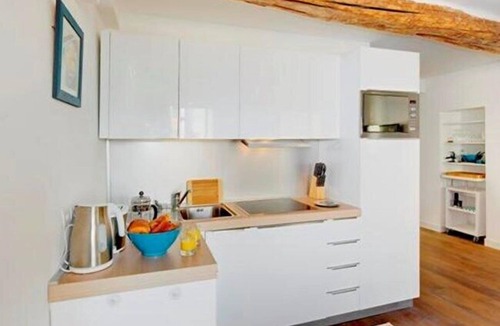 Nice Apartment | 2 Bedroom Apartment Paces from Place Garibaldi, On the Edge of the Old Town.