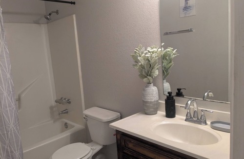 Eagle Pass House | 2-bedroom apartment in city center. Safe, minutes to restaurants and shopping.