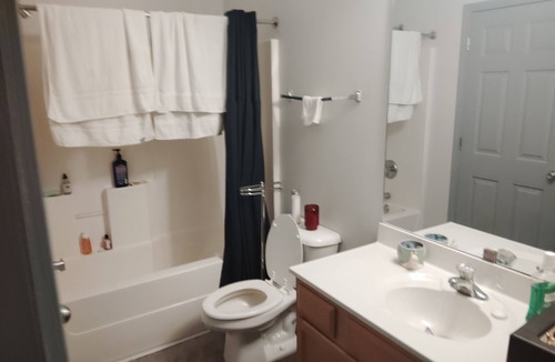 Middletown Apartment | 2 bedroom apartment for rent, Great Location minutes to Churchill Downs.