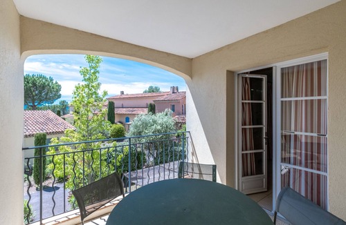 La Motte Apartment | 2 BEDROOM APARTMENT WITH TERRACE AND GARDEN (N°510)