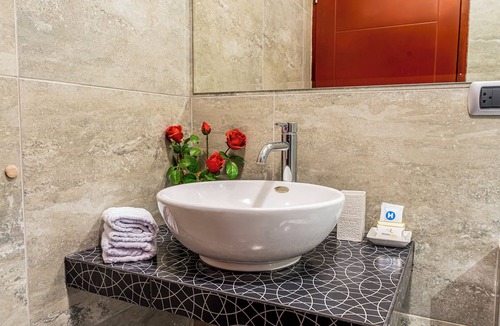 Cusco Apartment | 2 bedroom apartment with living room, kitchen and breakfast