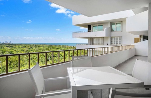 Key Biscayne Apartment | 2-bedroom apt w/stunning views in Key Biscayne, featuring private beach access.