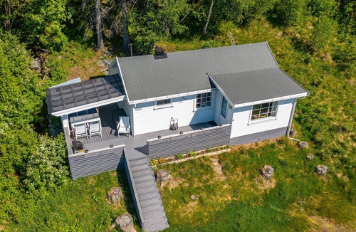 Rauma kommune House | 2 bedroom awesome home in Isfjorden