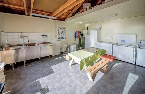 Sykkylven House | 2 bedroom beach front home in Ikornnes