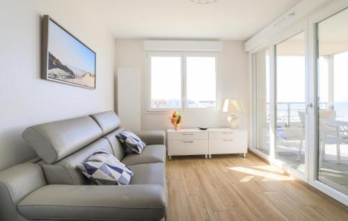 Stella-Plage Apartment | 2 Bedroom Beautiful Apartment In Stella Plage