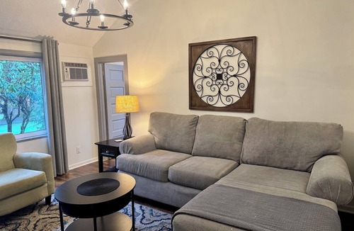 Harrison Hot Springs Hotel | 2 bedroom heritage cottage in a little oasis close to the beach