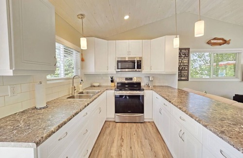 Seba Beach House | 2 Bedroom Cabin Steps from the Beach