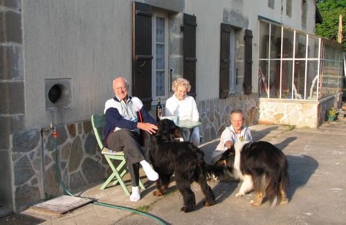 Pressignac House | 2 bedroom character gite en-suite great for walking, cycling and relaxing