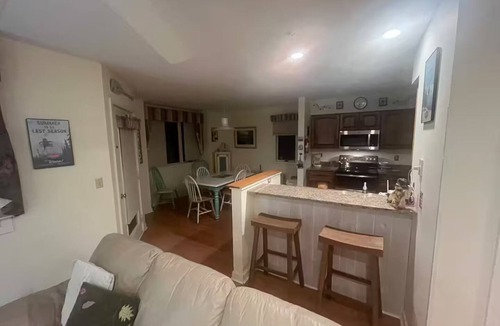 Stratton Mountain Condo | 2-bedroom condo at Vantage Point in Stratton VT with shuttle to mountain
