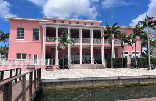 Coquina Key Condo | 2-bedroom condo in enchanting St. Petersburg, on Coquina Key, at Waterside South