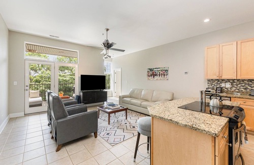 Clifton Condo | 2-bedroom condo in beautiful Louisville that’s minutes away from Churchill Downs