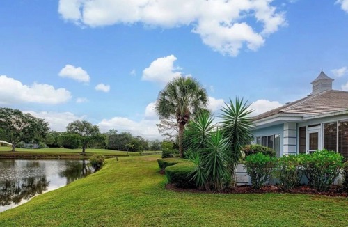 Venice Condo | 2-bedroom condo in soothing Venice with cool AC breeze