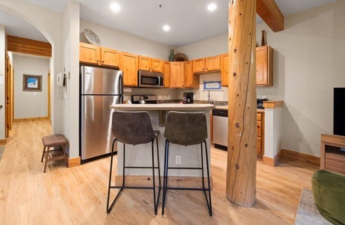 Keystone Condo | 2 Bedroom Condo | Rustic Charm and Great Amenities