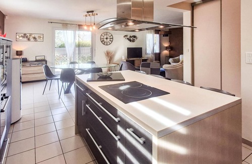 Etables-sur-Mer House | 2 bedroom awesome home in Binic-Etables-sur-Mer