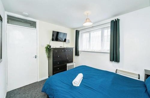 Kettering House | 2 Bedroom House For Corporate Stays in Kettering