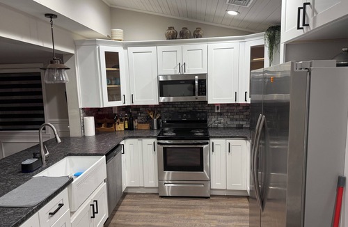 Fieldsboro House | 2 bedroom house in charming Fieldsboro with WiFi, AC, fitness room