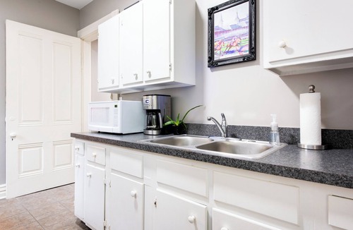 Old Louisville House | 2-bedroom House in Downtown Louisville with 2 King beds + 2 Queen pull outs
