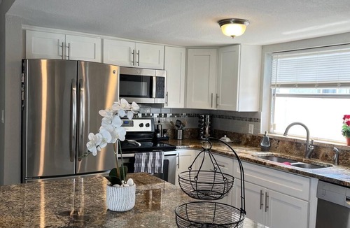 Regency Park House | 2-bedroom house in peaceful Port Richey with cool AC