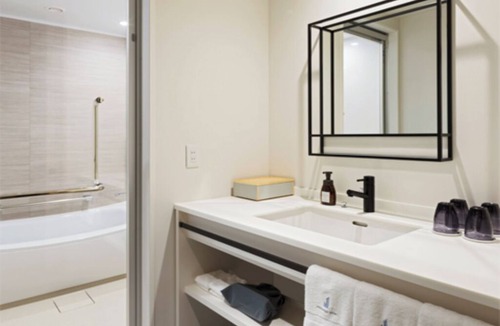 Hyakunincho Hotel | 2 Bedroom in Affordable Hotel WiFi AC Gym laundromat Shinjuku