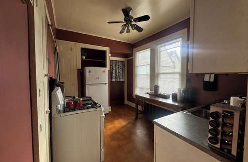Lower East Side Condo | 2-bedroom king bed, condo with AC-heat in downtown walkable Milwaukee