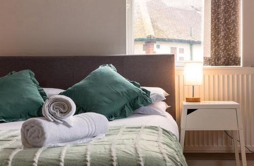Loughborough Apartment | 2 Bedroom Large First Floor Apartment with FREE Parking