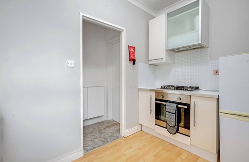 Tottenham Green House | 2 bedroom Luxury house London near Subway station