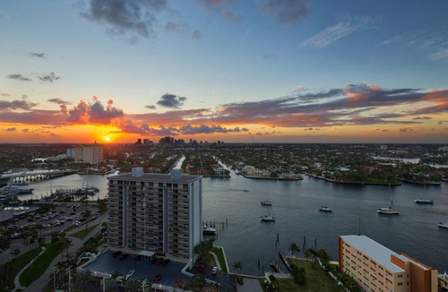 Central Beach Resort | 2 Bedroom - Marriott's BeachPlace Towers - Full Resort Access