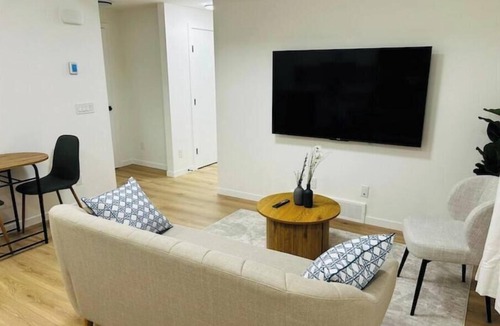 Sage Hill House | 2 Bedroom Modern Comfort Calgary
