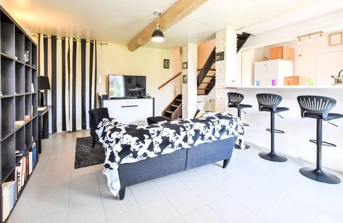 Le Mesnil-Esnard House | 2 bedroom nice home in Le Mesnil-Esnard