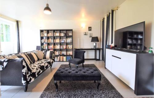 Le Mesnil-Esnard House | 2 Bedroom Nice Home In Le Mesnil-Esnard