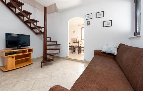 Karlobag House | 2 Bedroom Nice Home In Karlobag