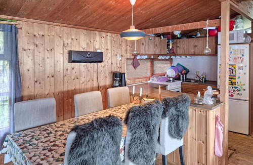 Kvinnherad House | 2 bedroom nice home in Hatlestrand