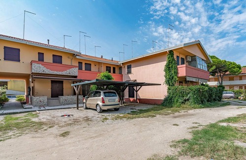 Rosolina Mare House | 2 bedroom nice home in Rosolina Mare RO