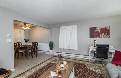 Rochester Apartment | 2 Bedroom Oasis 5 Mins to Mayo Clinic