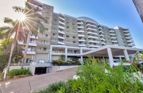 Darwin City Centre Apartment | 2 Bedroom Penthouse Retreat Water Views Pool Balcony