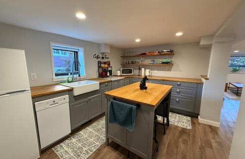 Riley Park Apartment | 2-Bedroom Private Suite, Free Parking, Near Main St & Downtown