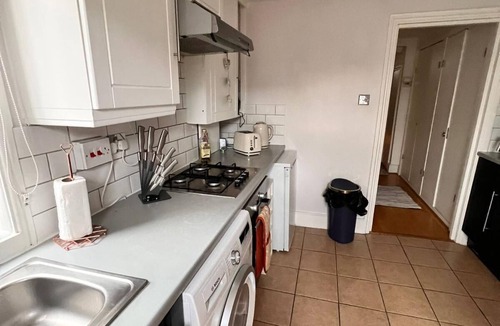 Shaftesbury Apartment | 2 bedroom Retreat in Clapham Junction
