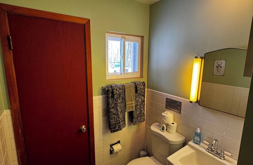 Dorset Cabin | 2 bedroom secluded cabin w hot tub & fireplace on private lake
