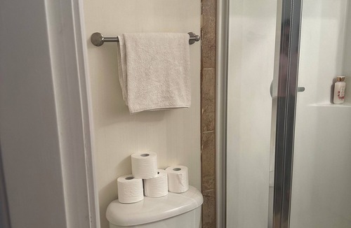 Black Mountain Bed & Breakfast | 2 bedroom separate beautiful suite…n