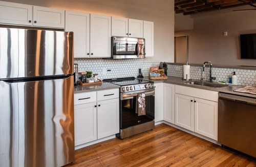 Jonesville Apartment | 2 Bedroom Suite Downtown Elkin Yadkin Valley