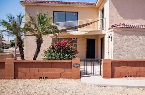 Northgate House | 2-bedroom townhome in delightful Phoenix with cool AC